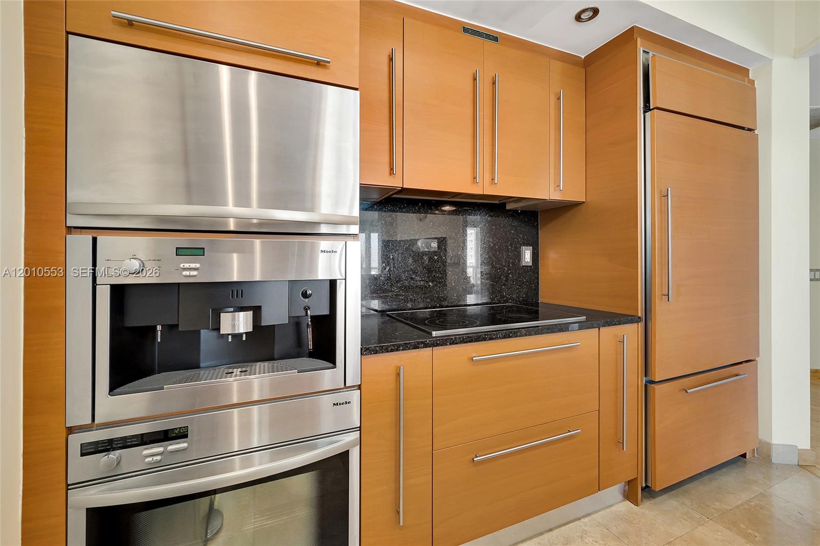 450 Alton Rd #2810 Miami Beach, FL 33139