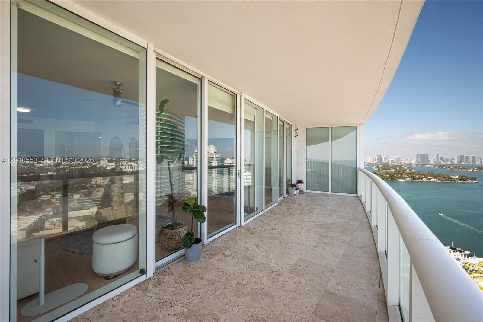 450 Alton Rd #2810 Miami Beach, FL 33139