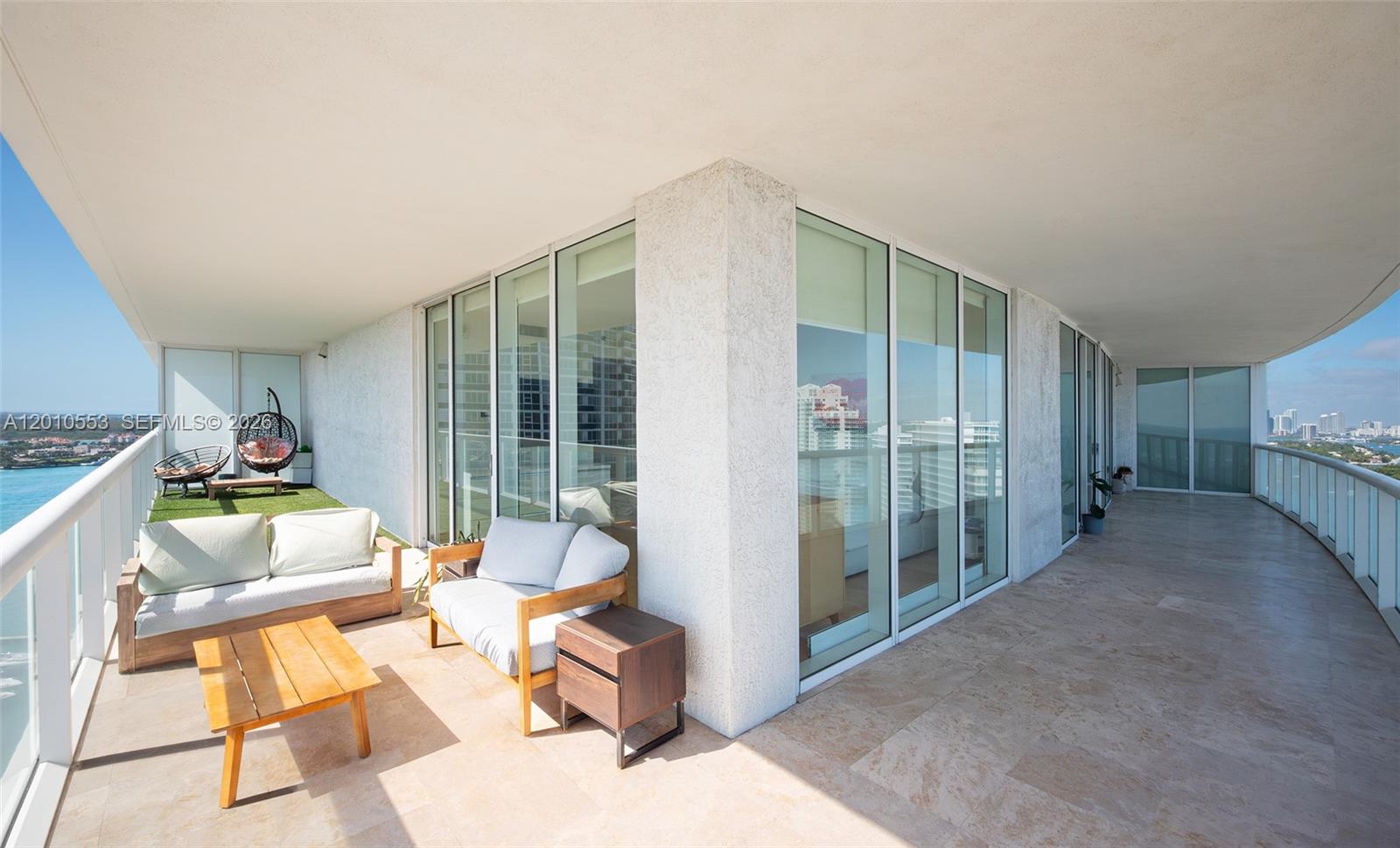 450 Alton Rd #2810 Miami Beach, FL 33139