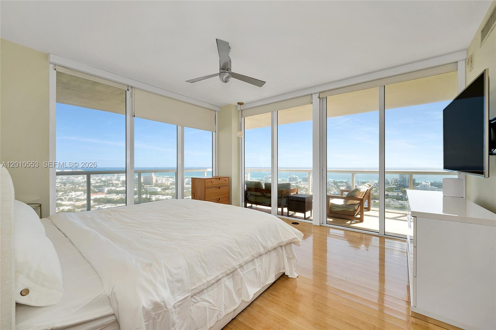 450 Alton Rd #2810 Miami Beach, FL 33139