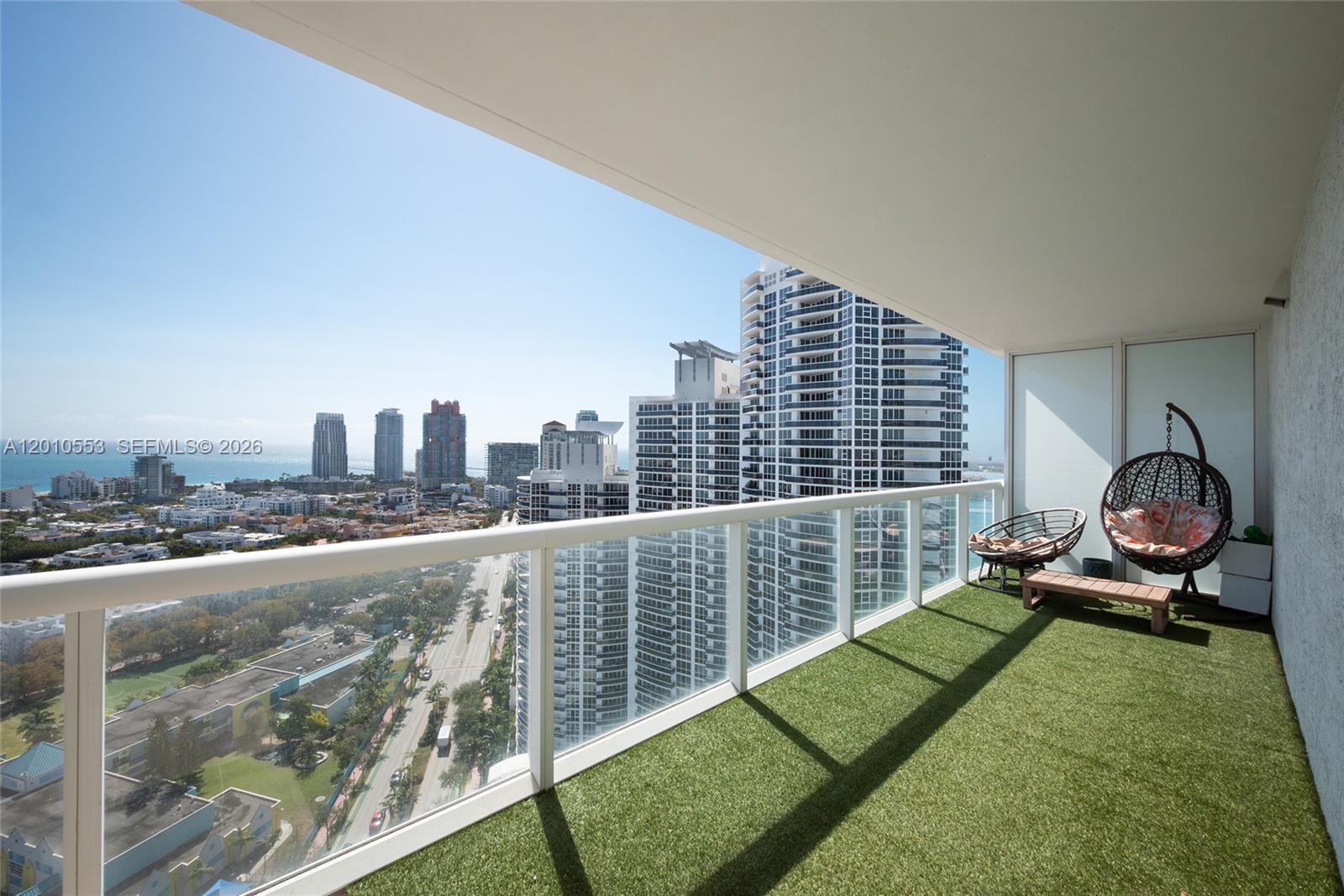 450 Alton Rd #2810 Miami Beach, FL 33139