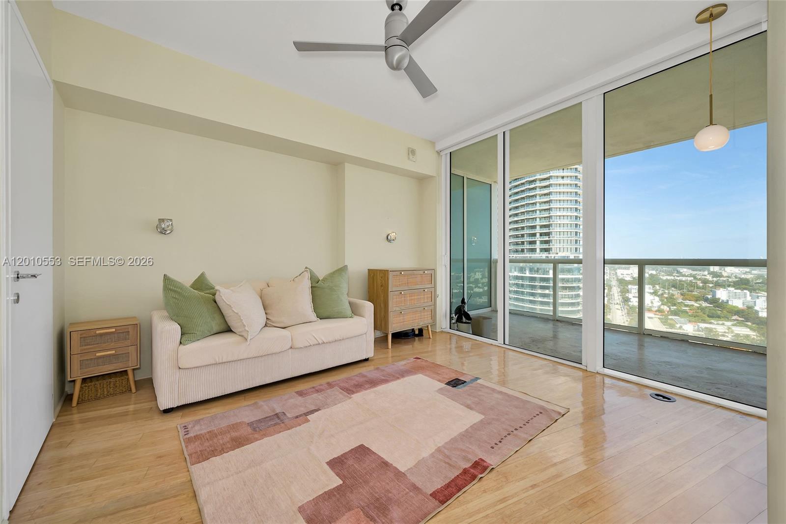 450 Alton Rd #2810 Miami Beach, FL 33139