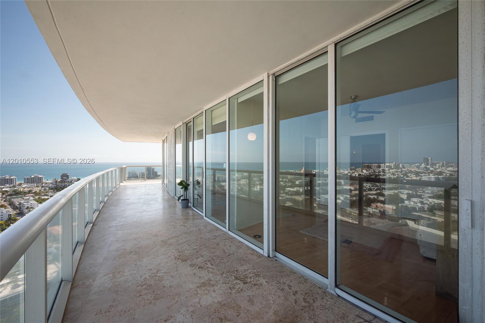 450 Alton Rd #2810 Miami Beach, FL 33139