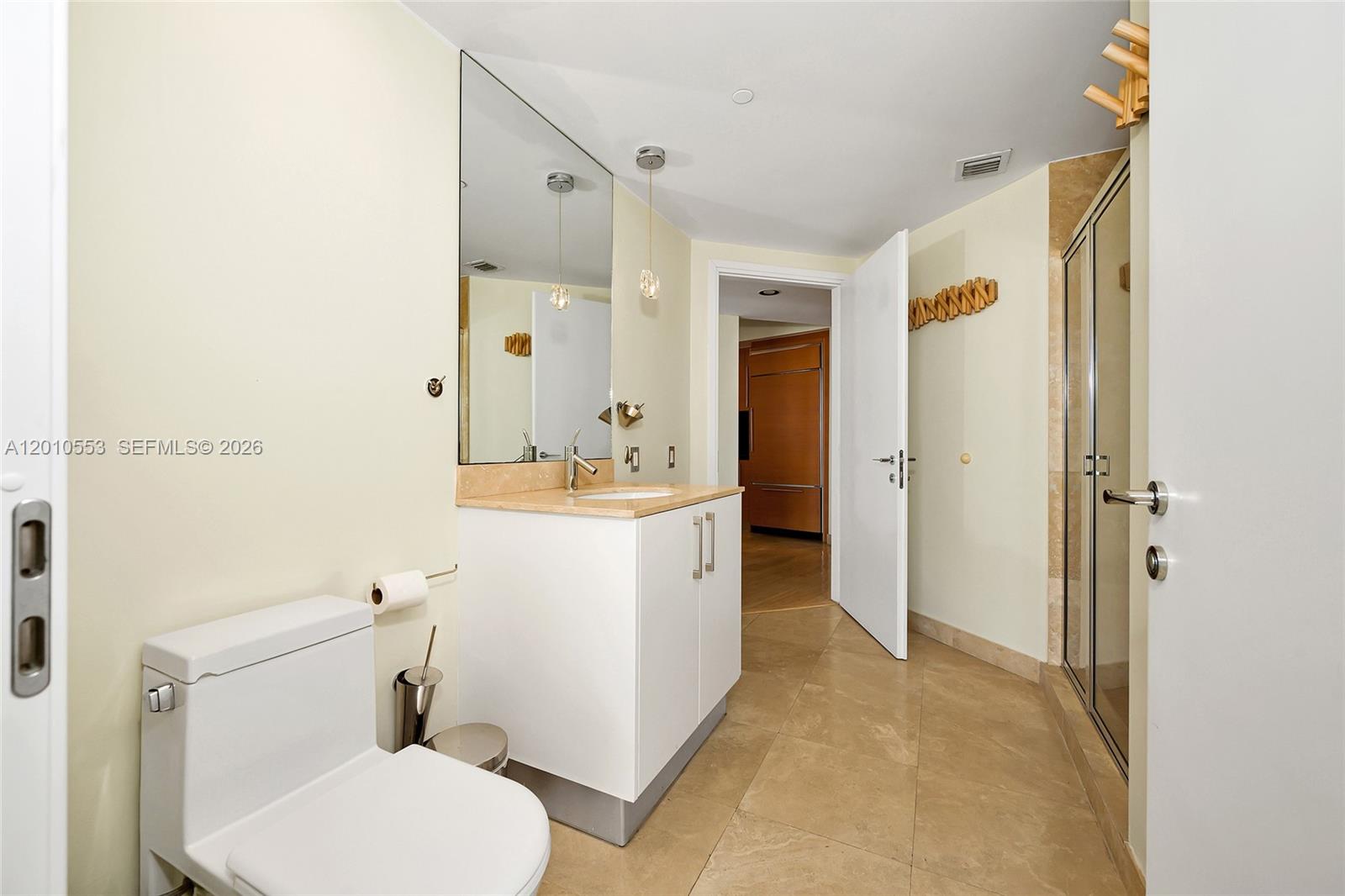 450 Alton Rd #2810 Miami Beach, FL 33139