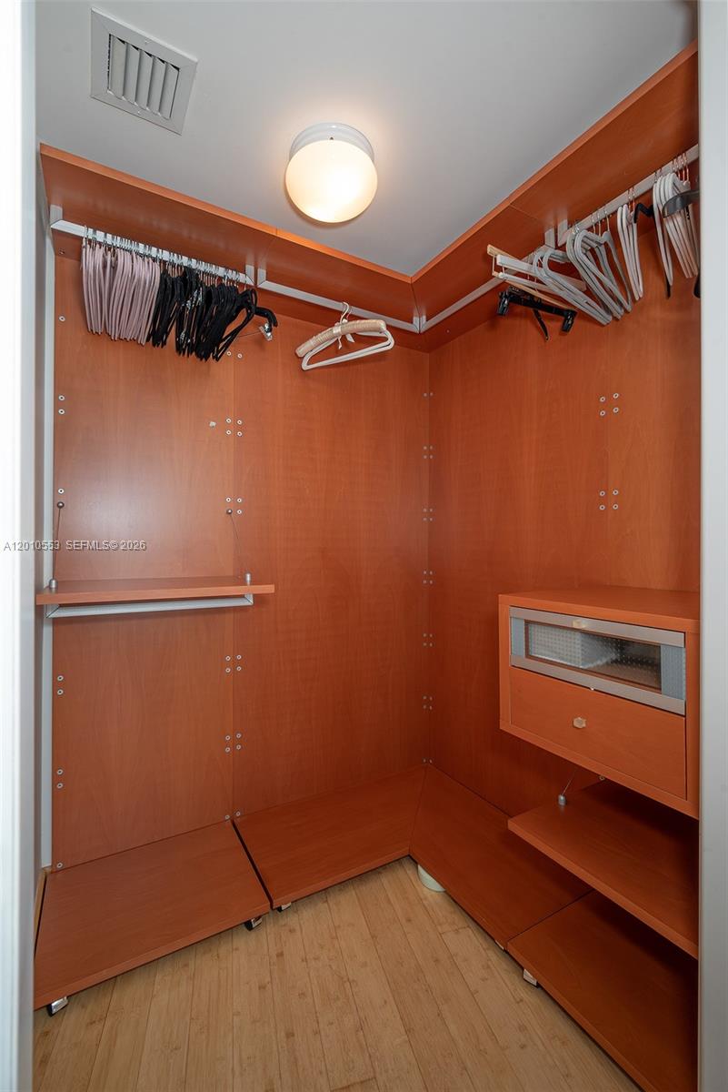 450 Alton Rd #2810 Miami Beach, FL 33139