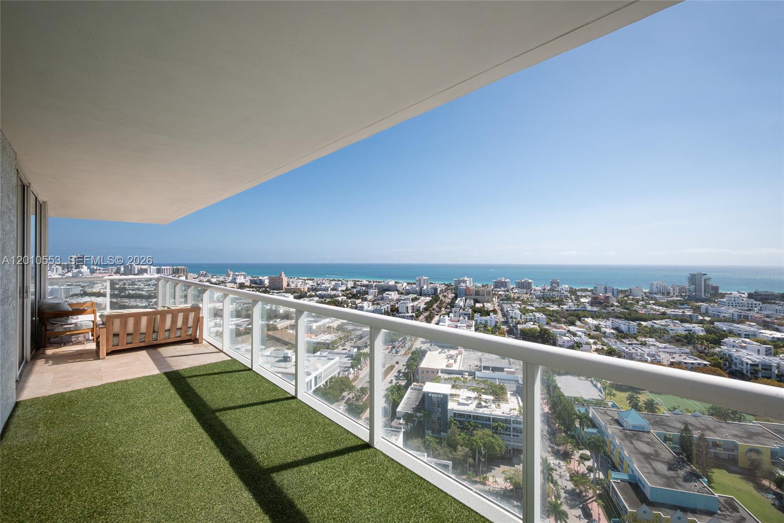 450 Alton Rd #2810 Miami Beach, FL 33139