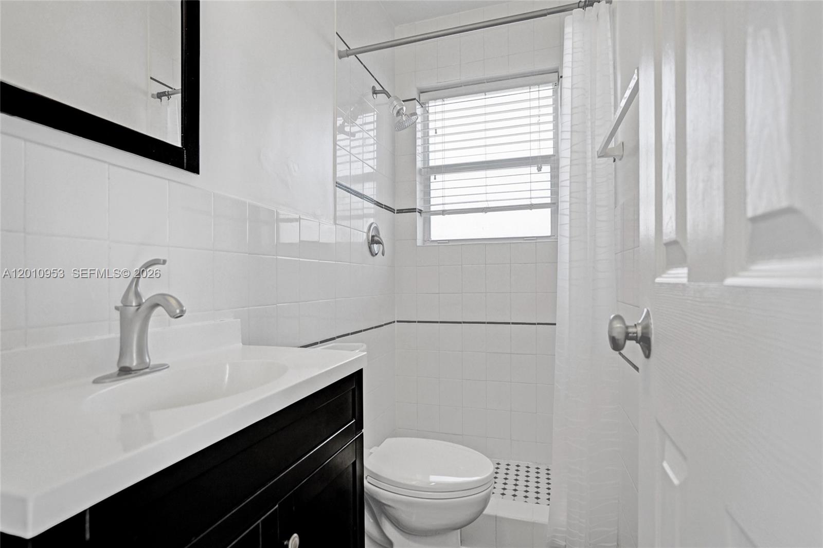 949 SE 10th Ct Pompano Beach, FL 33060