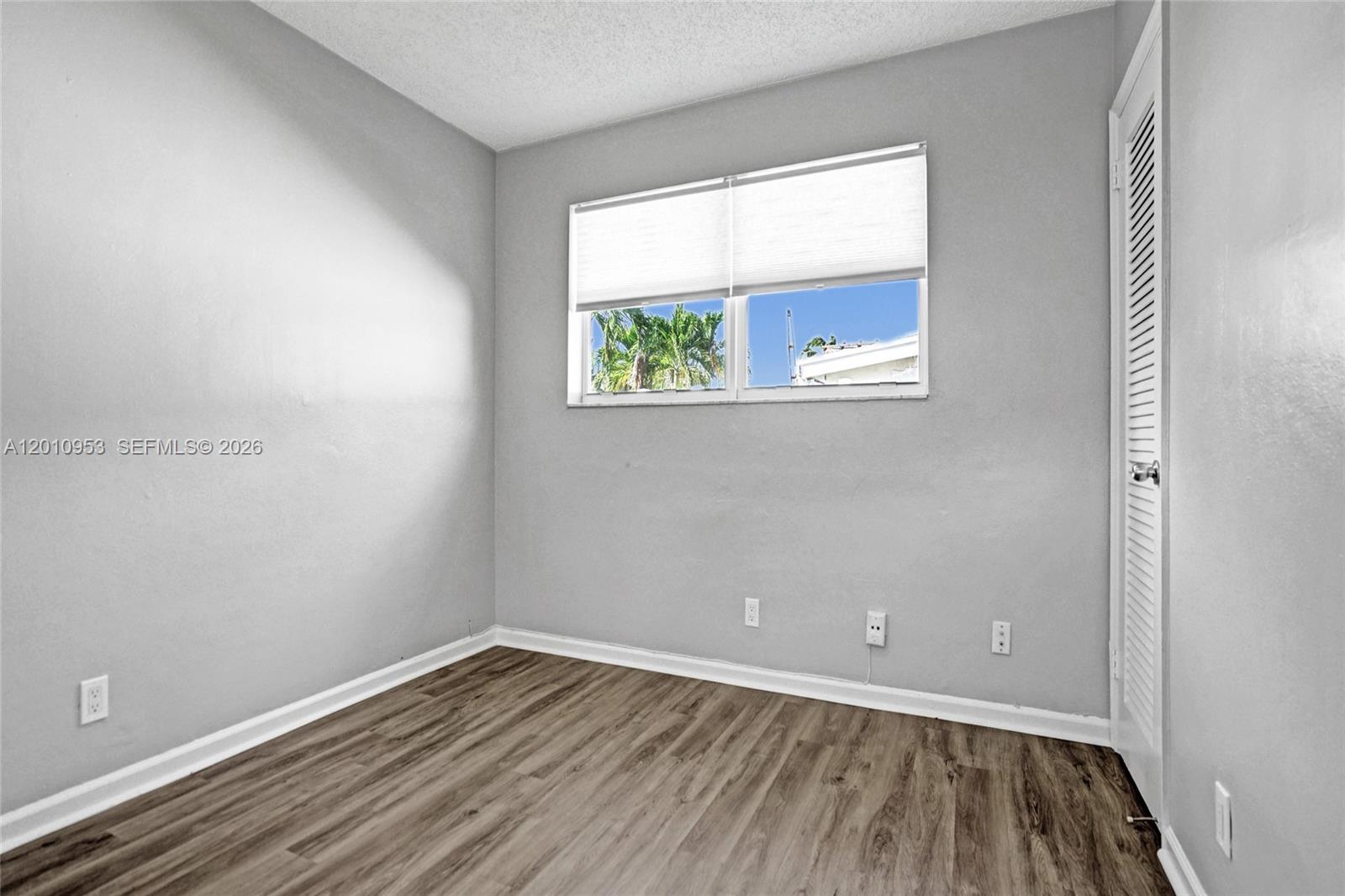 949 SE 10th Ct Pompano Beach, FL 33060