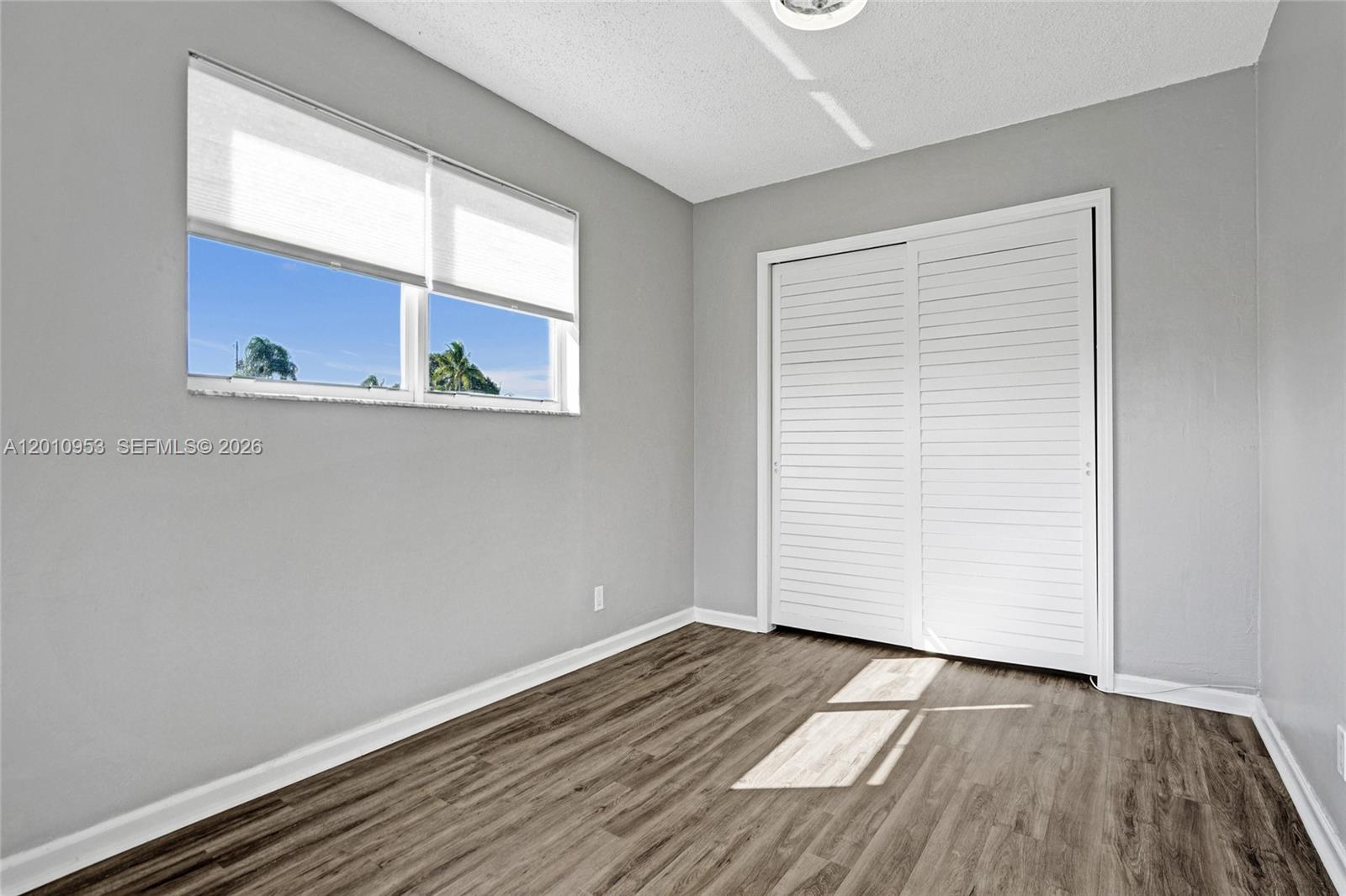 949 SE 10th Ct Pompano Beach, FL 33060