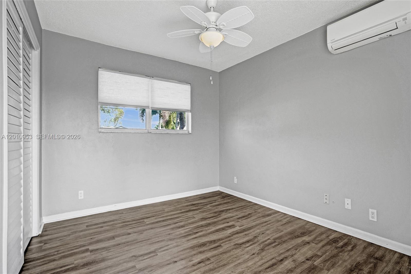 949 SE 10th Ct Pompano Beach, FL 33060