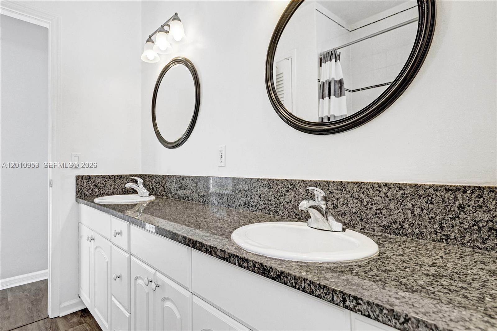 949 SE 10th Ct Pompano Beach, FL 33060