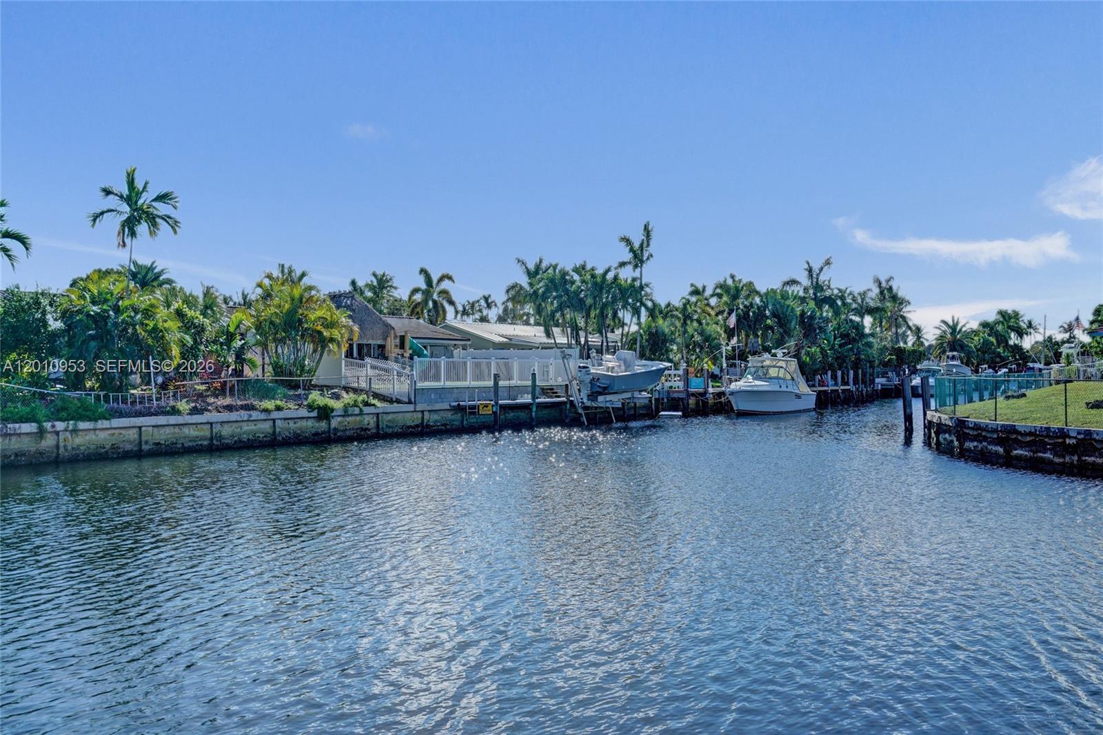 949 SE 10th Ct Pompano Beach, FL 33060