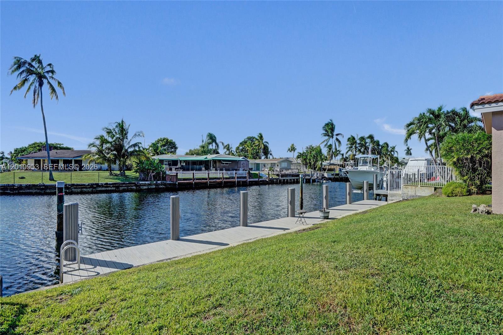 949 SE 10th Ct Pompano Beach, FL 33060