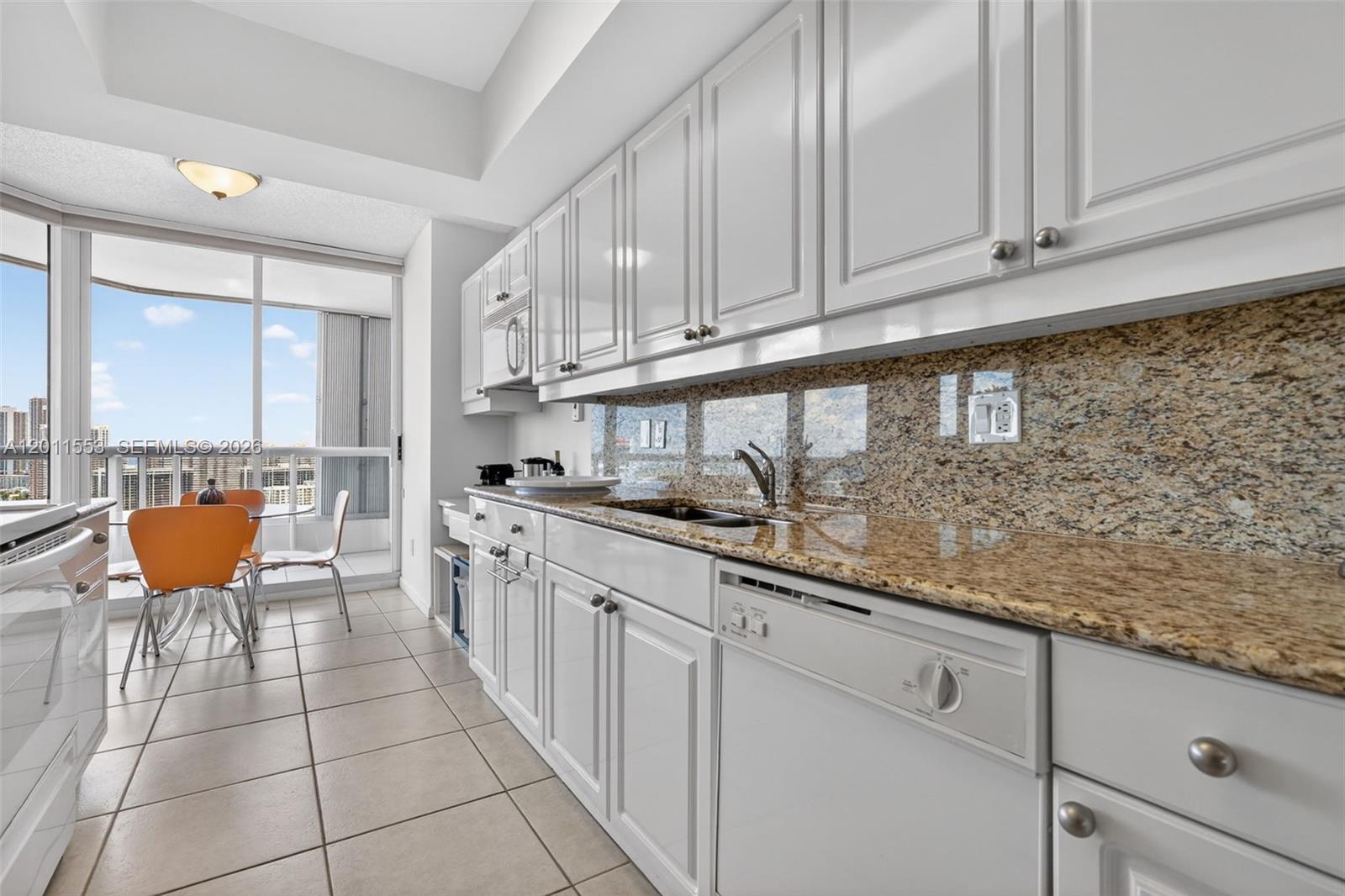 21205 Yacht Clb Dr #2409 Aventura, FL 33180