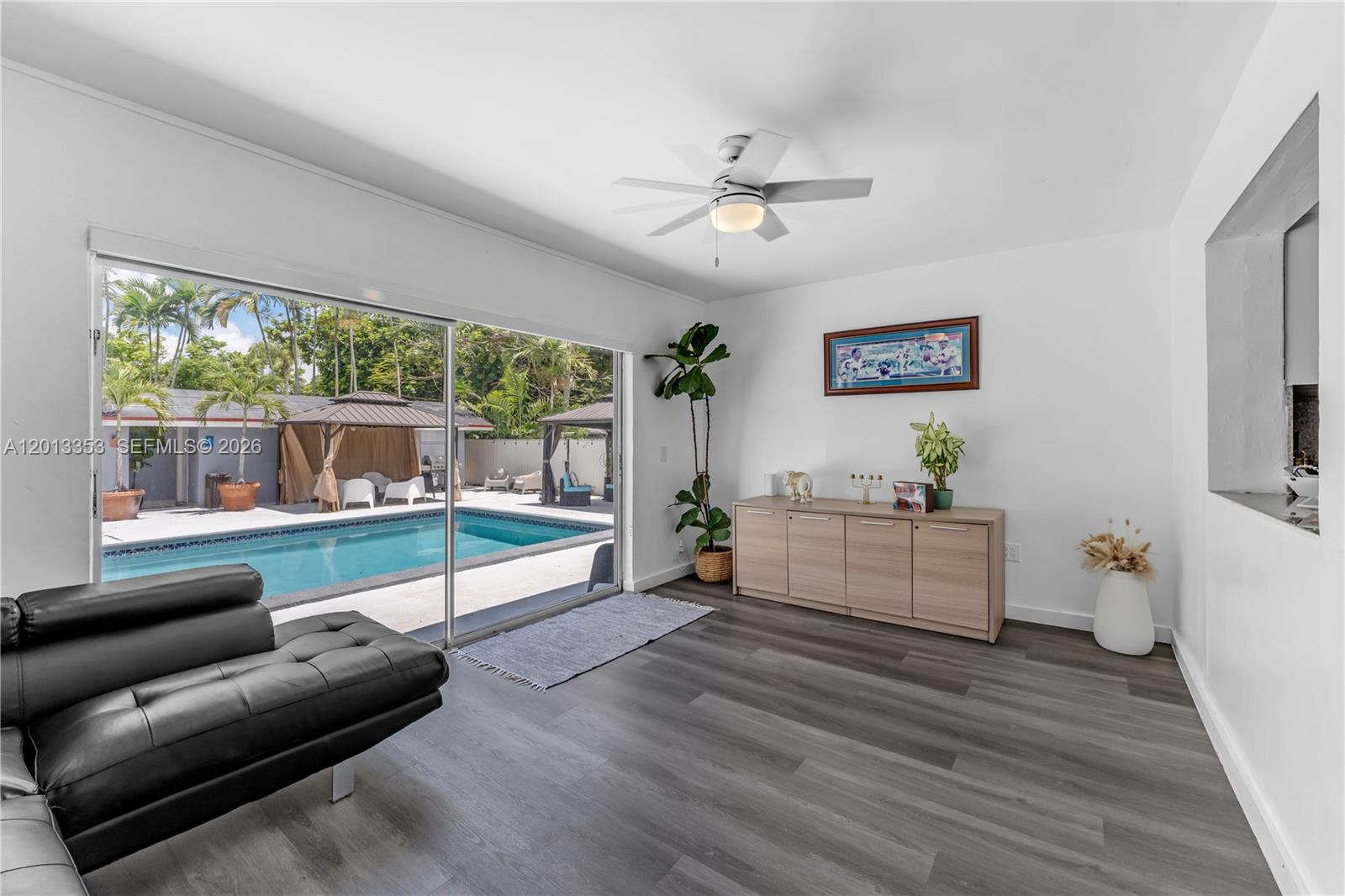 6355 SW 30th St Miami, FL 33155