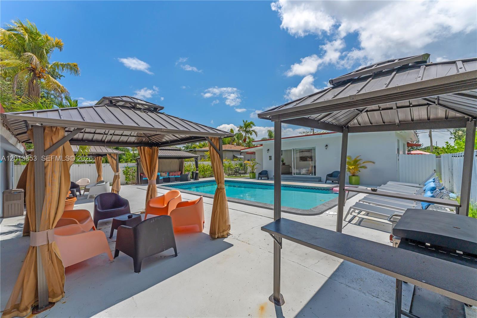 6355 SW 30th St Miami, FL 33155