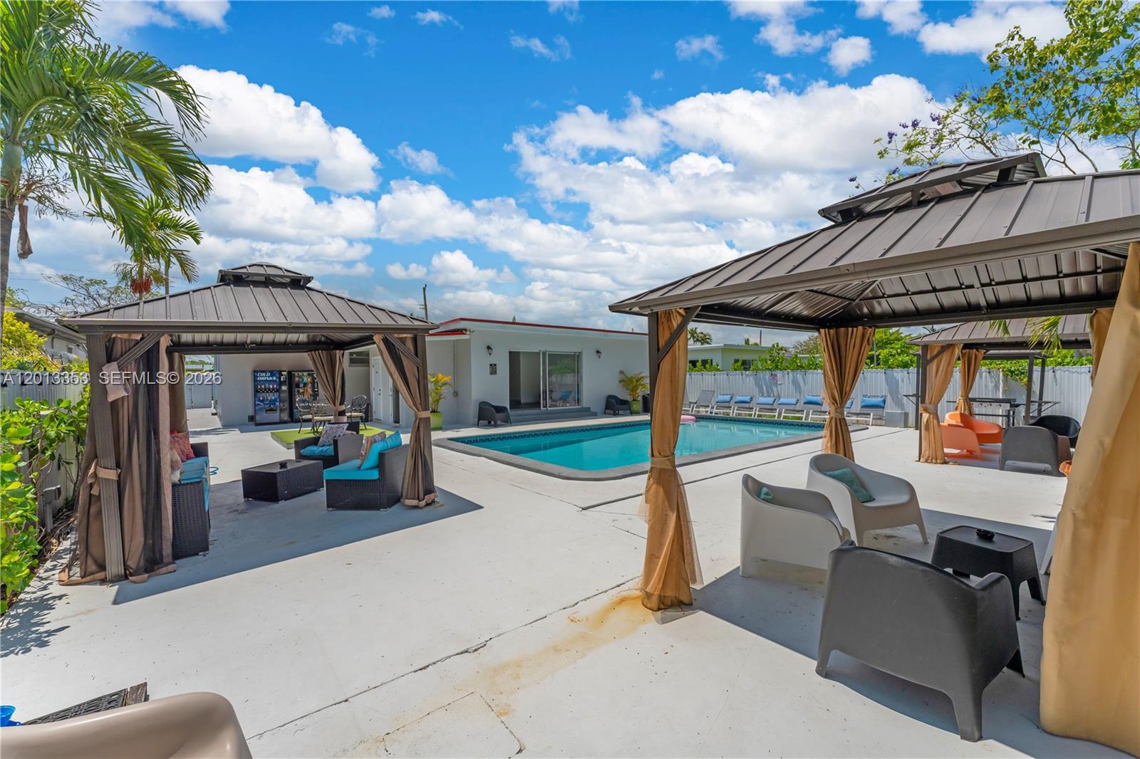 6355 SW 30th St Miami, FL 33155