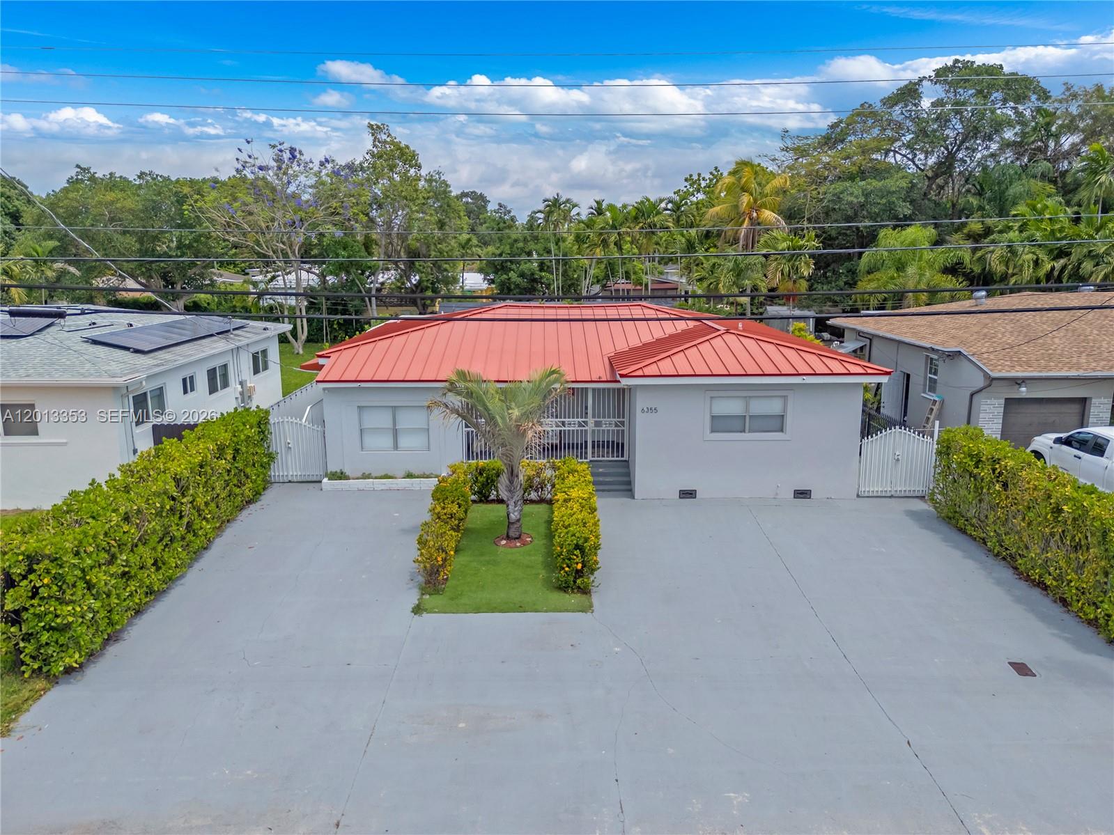 6355 SW 30th St Miami, FL 33155