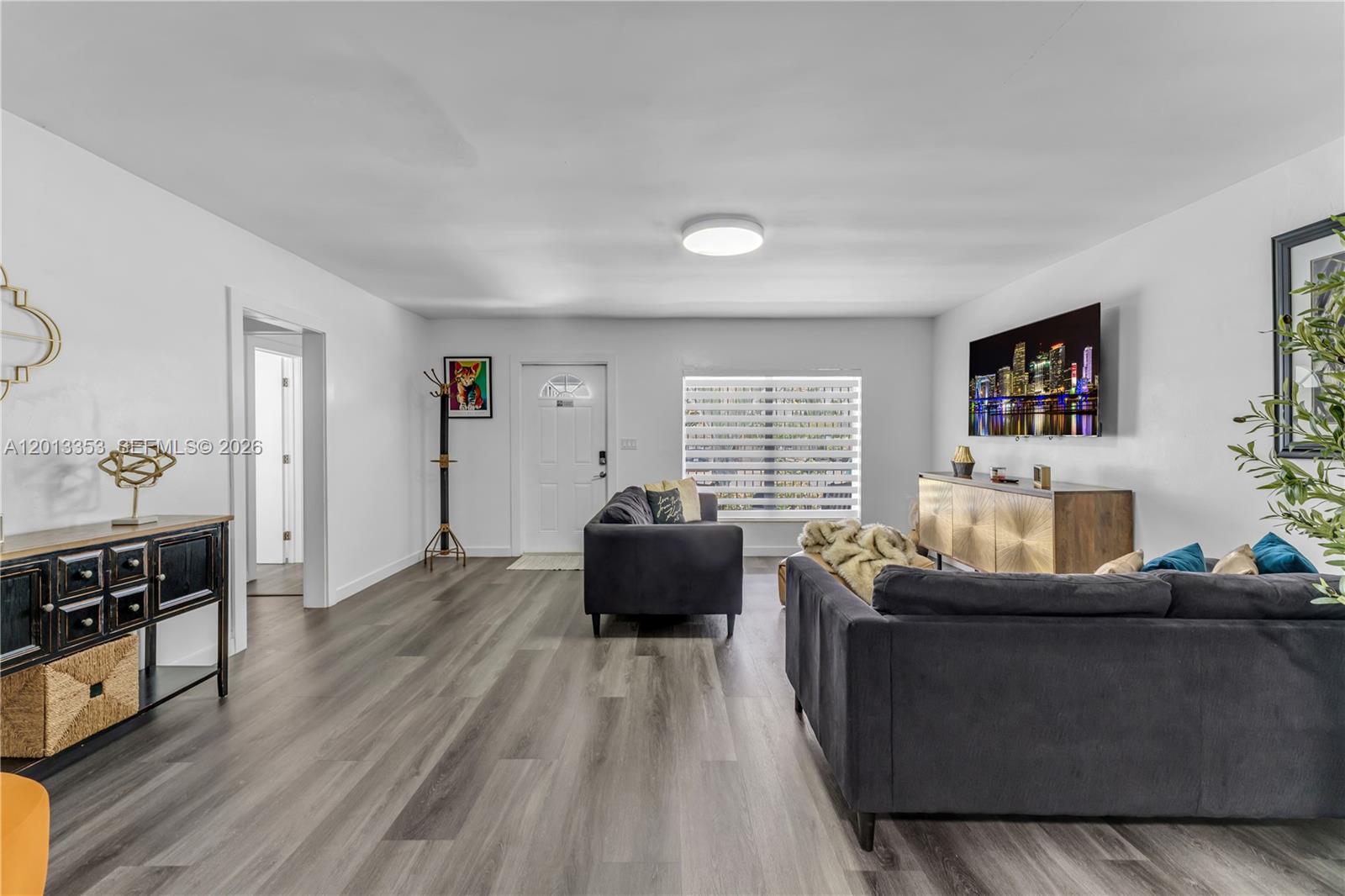 6355 SW 30th St Miami, FL 33155