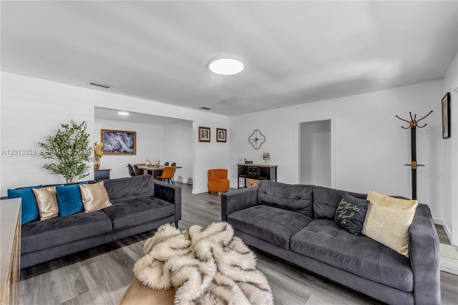 6355 SW 30th St Miami, FL 33155