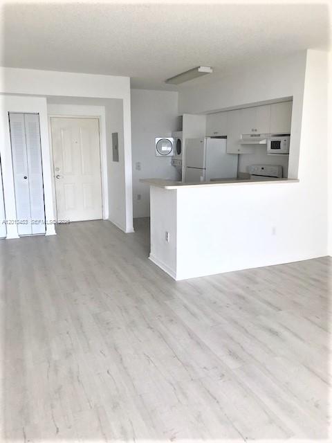 5077 NW 7th St #807