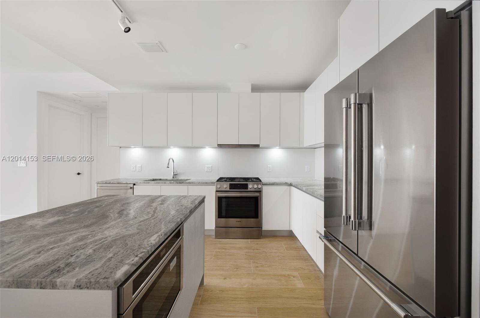 3034 Oak Ave #208 Miami, FL 33133