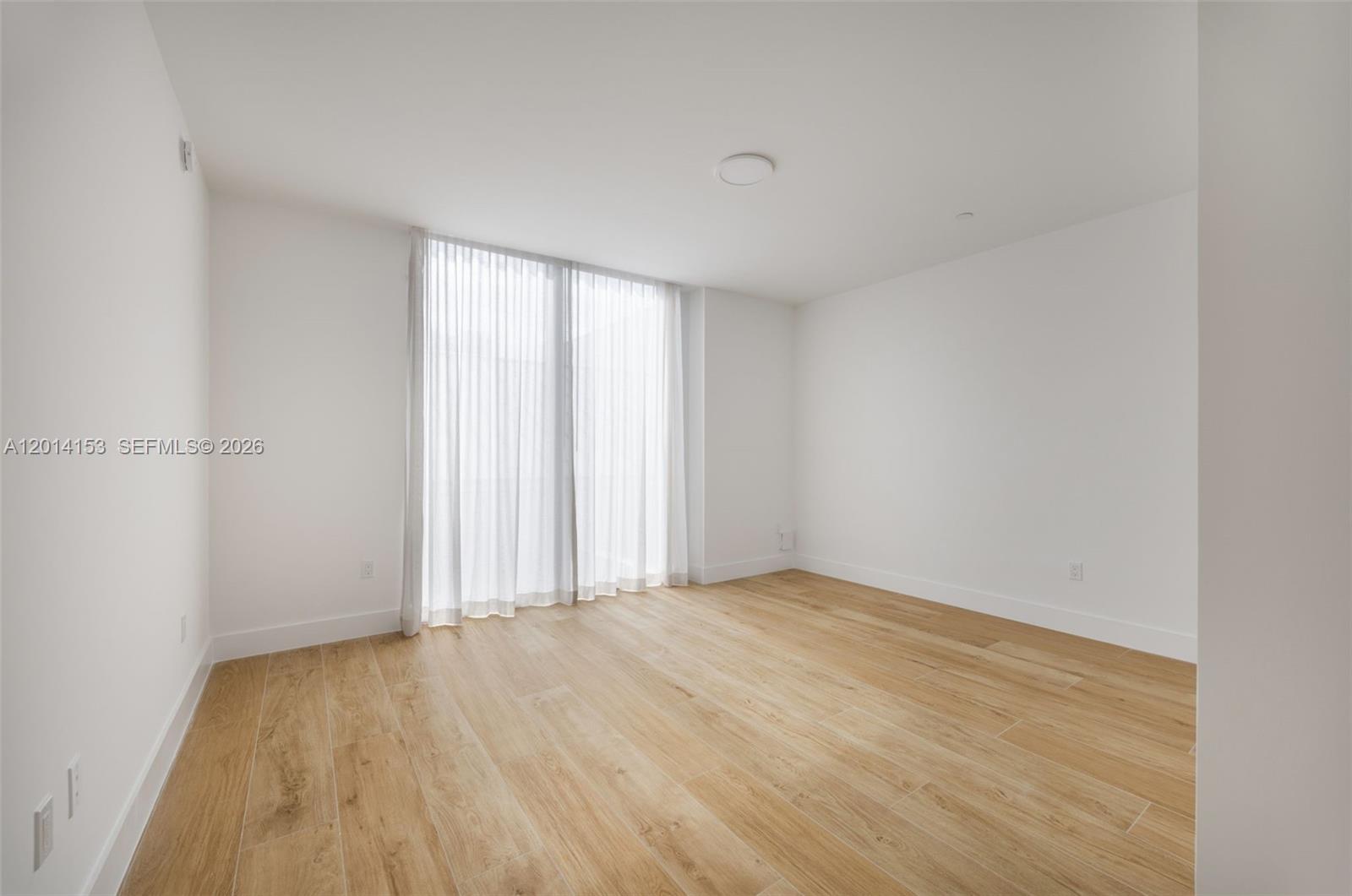 3034 Oak Ave #208 Miami, FL 33133
