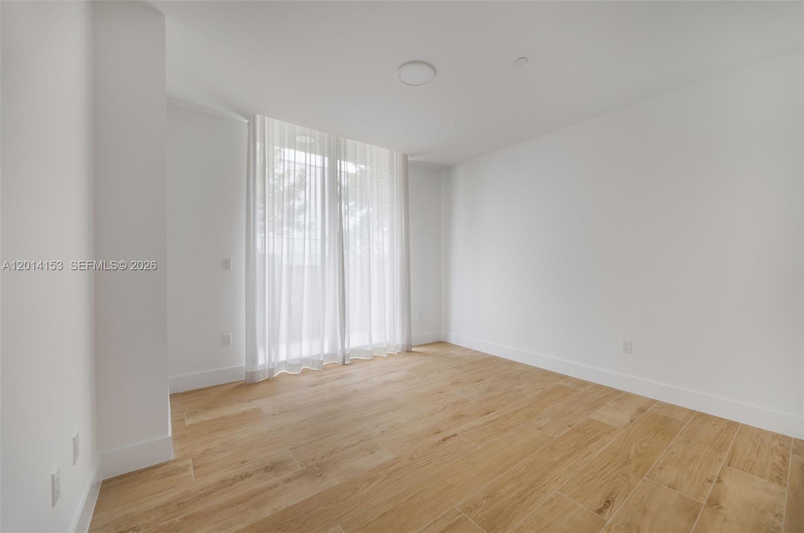3034 Oak Ave #208 Miami, FL 33133