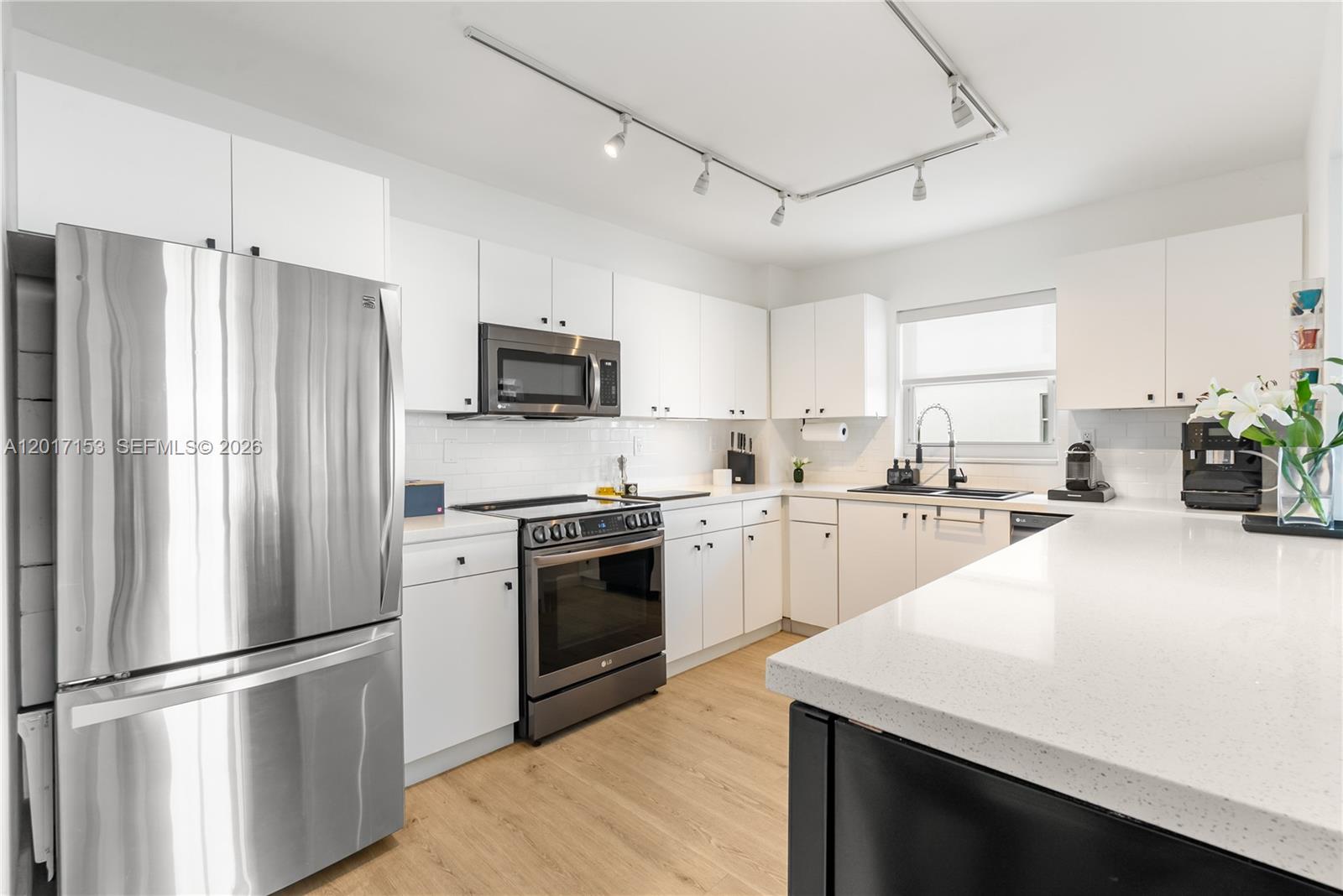 9250 W Bay Hbr Dr #2A Bay Harbor Islands, FL 33154