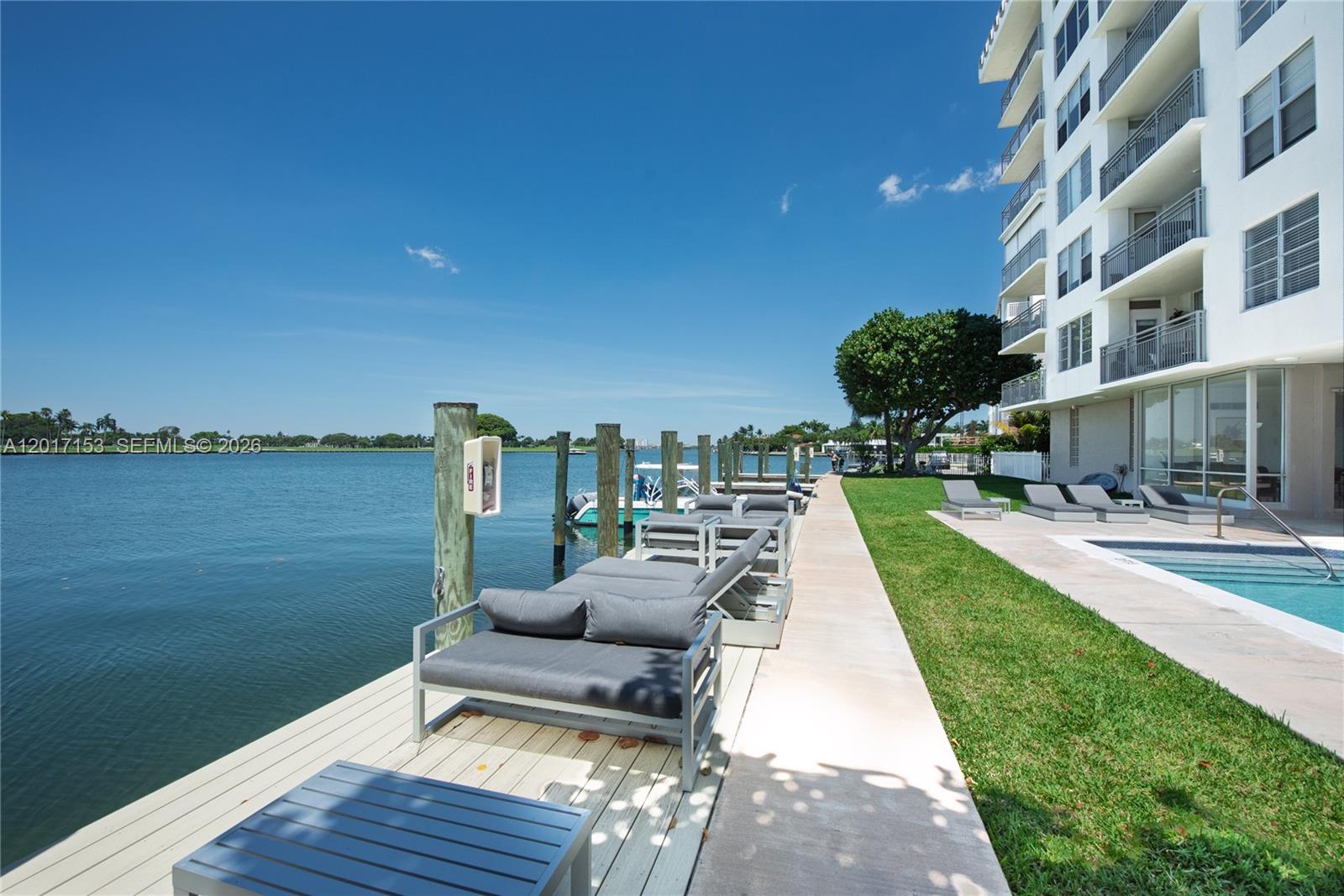 9250 W Bay Hbr Dr #2A Bay Harbor Islands, FL 33154
