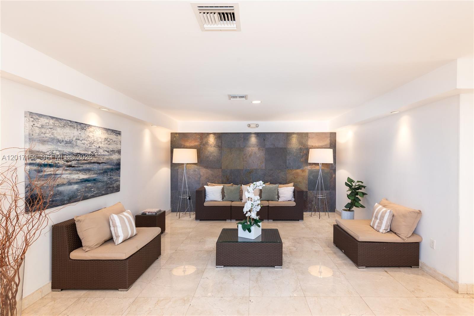 9250 W Bay Hbr Dr #2A Bay Harbor Islands, FL 33154