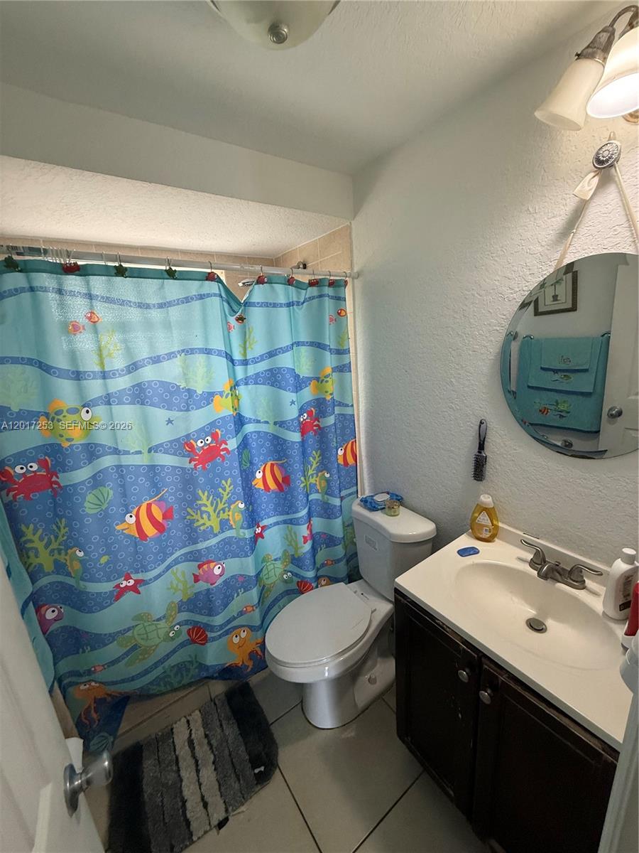 7101 SW 89th Ct #305 Miami, FL 33173