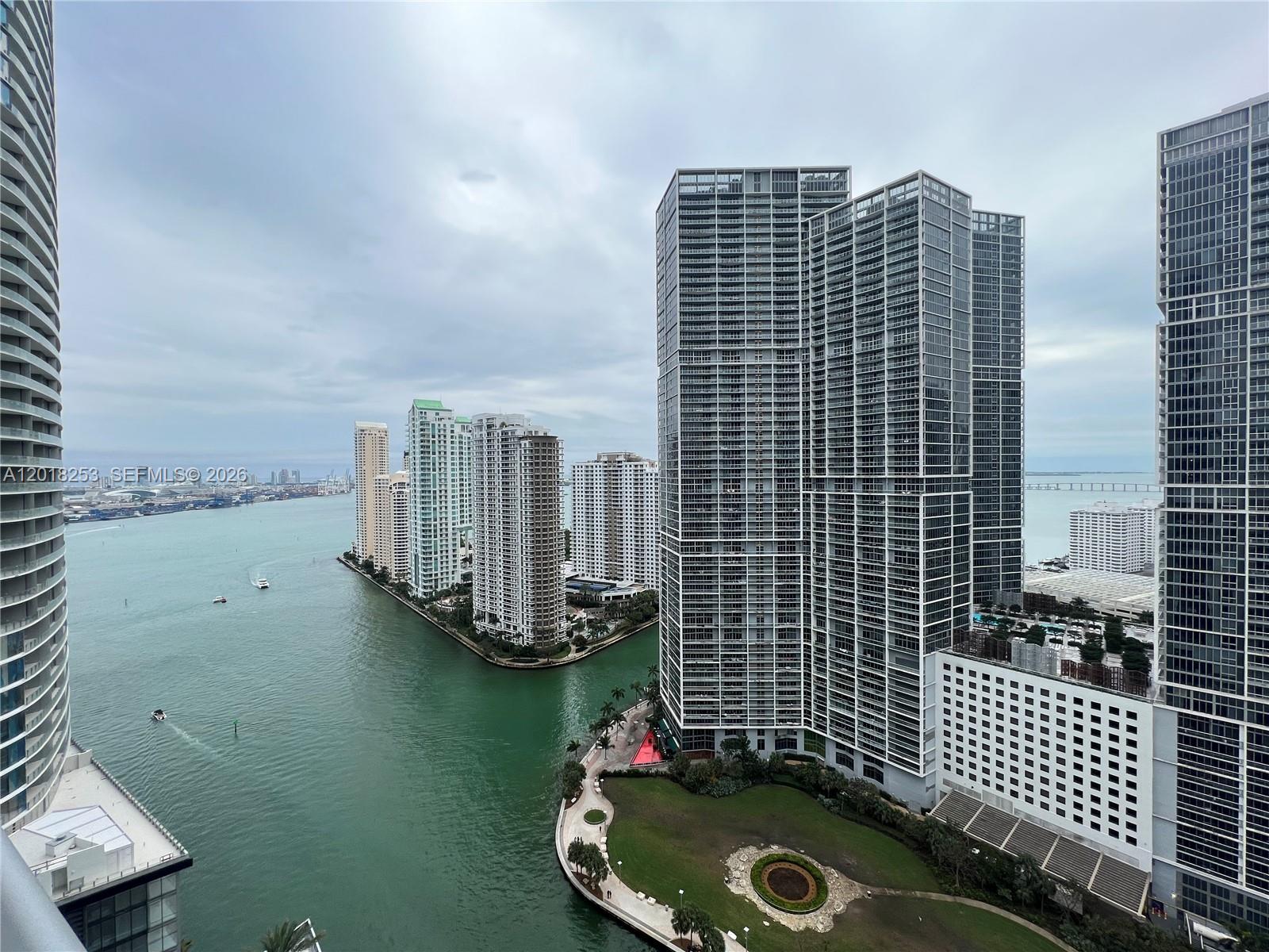 200 Biscayne Blvd Way #3106