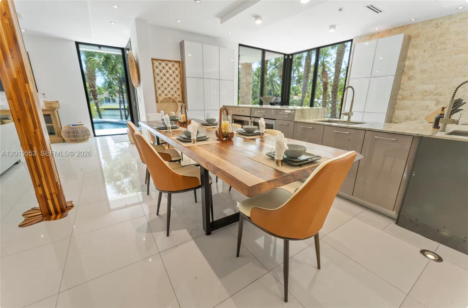 994-990 NE 78th Miami, FL 33138