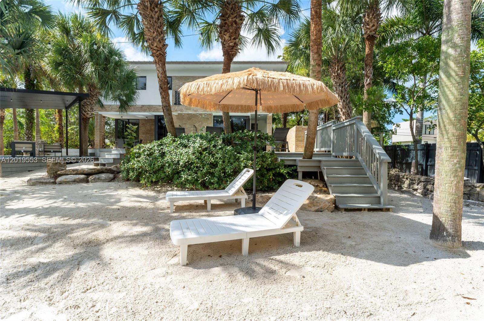 994-990 NE 78th Miami, FL 33138