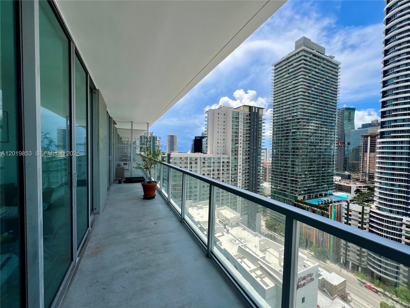 image Axis on Brickell South19