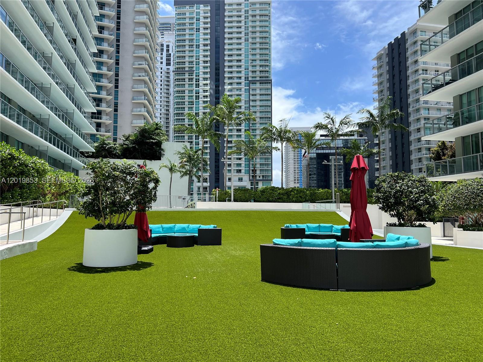 image Axis on Brickell South36