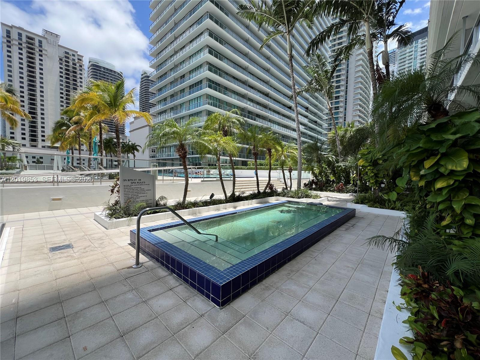 image Axis on Brickell South38