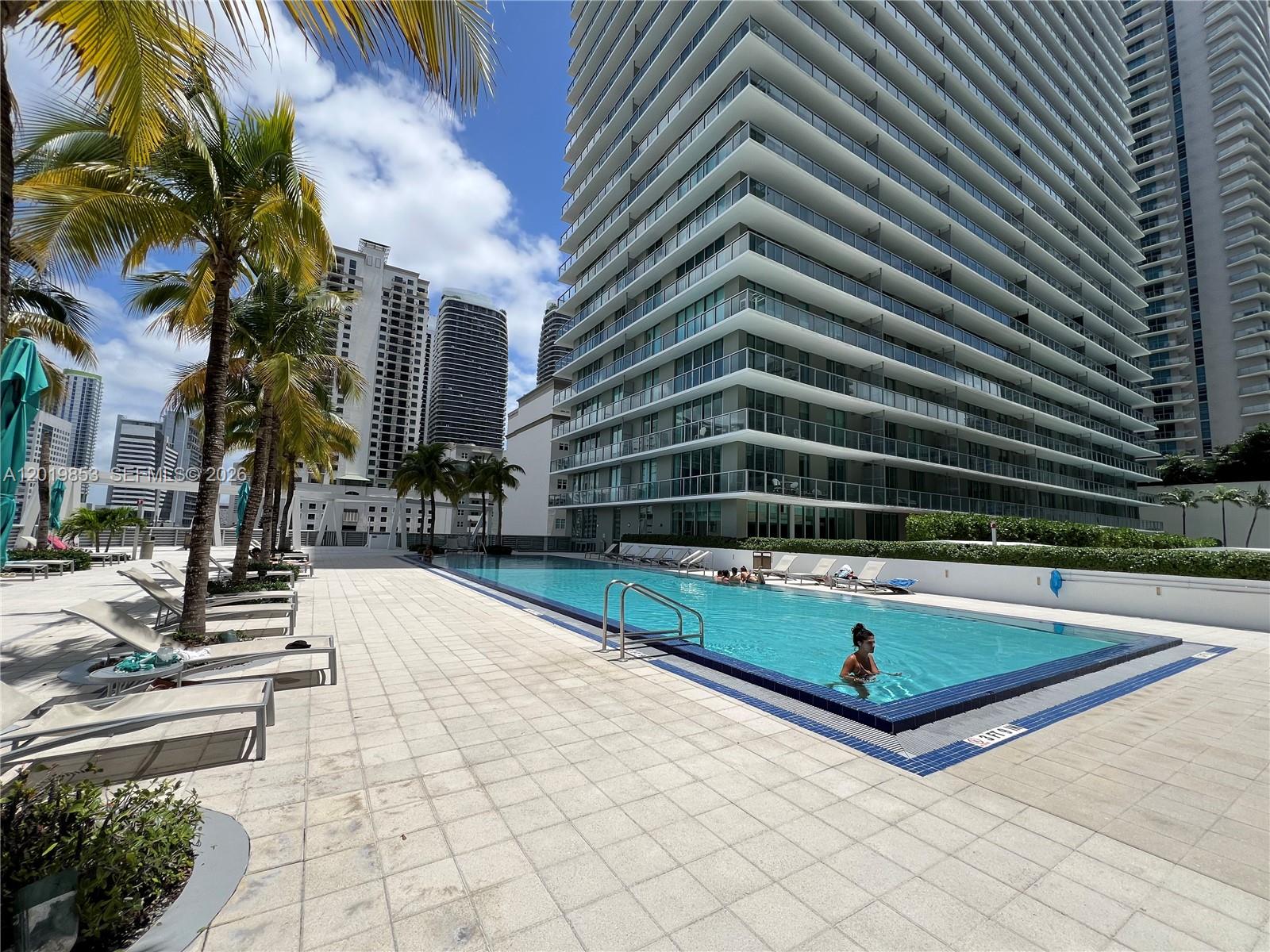 image Axis on Brickell South39