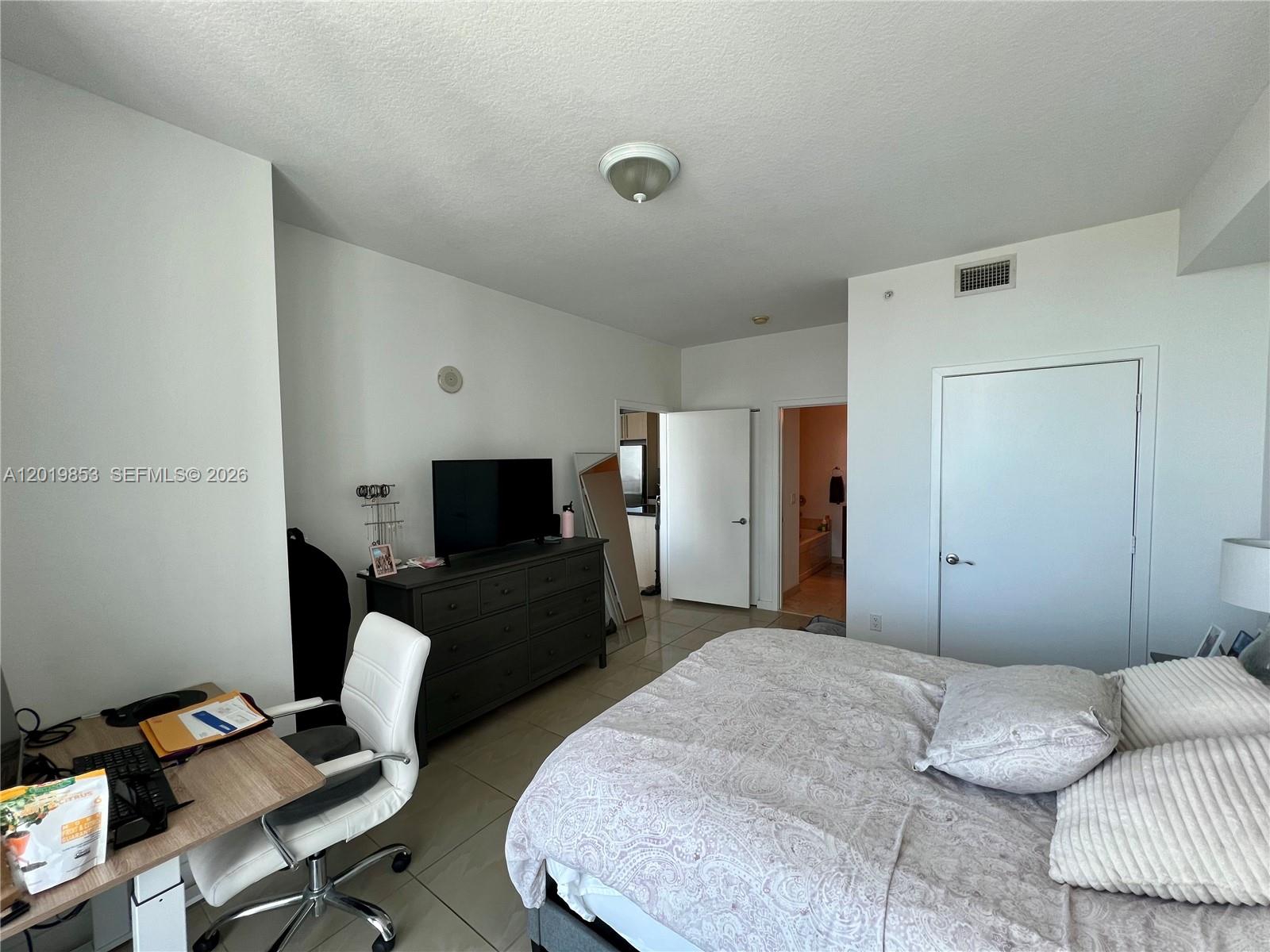 image Axis on Brickell South6