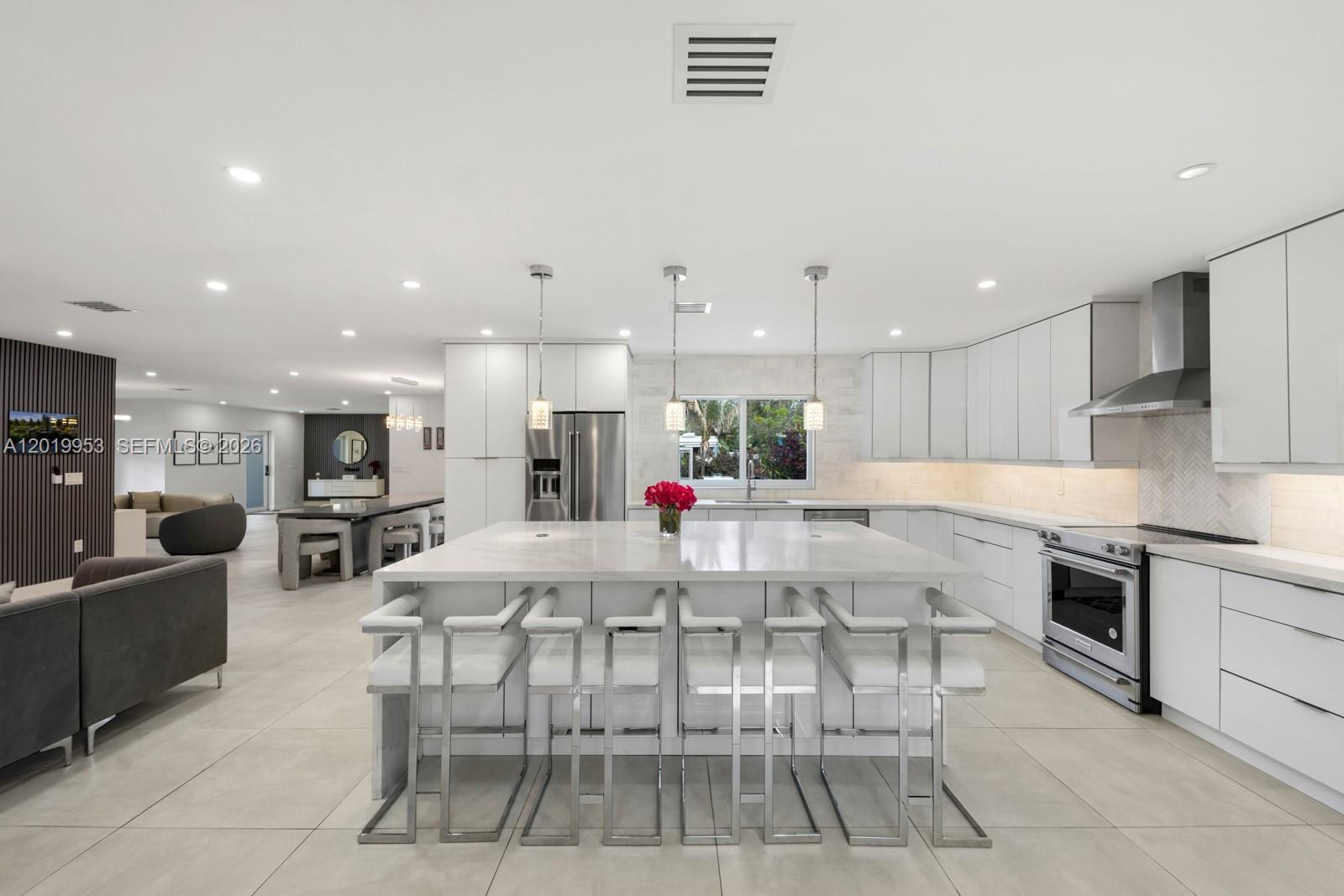 600 NE 4th St Pompano Beach, FL 33060