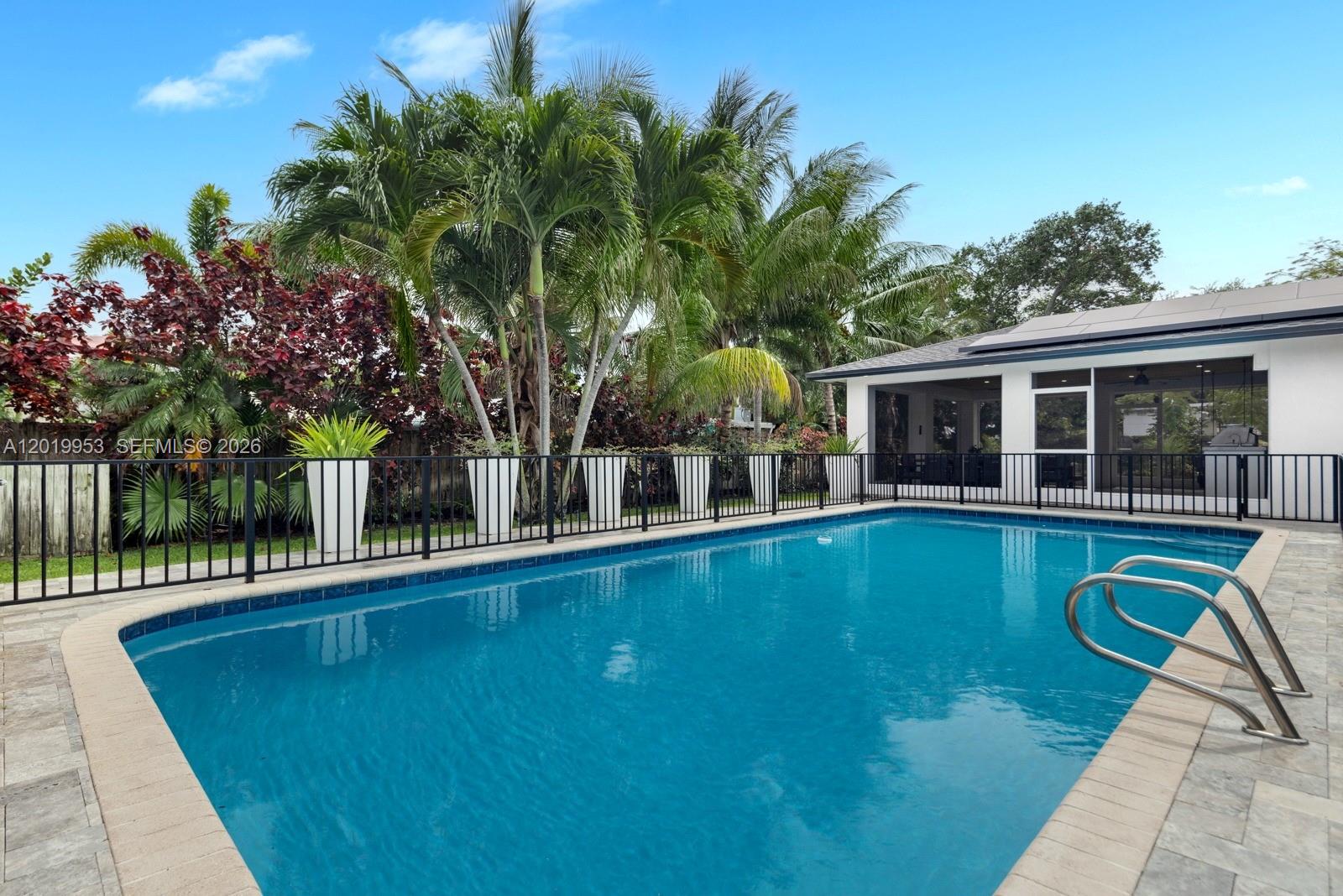 600 NE 4th St Pompano Beach, FL 33060
