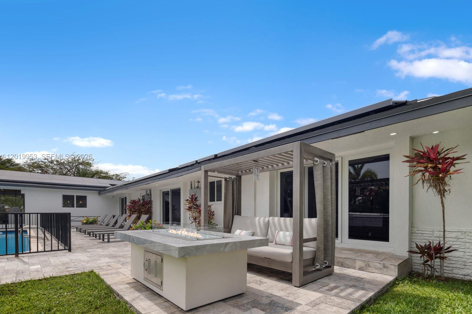 600 NE 4th St Pompano Beach, FL 33060