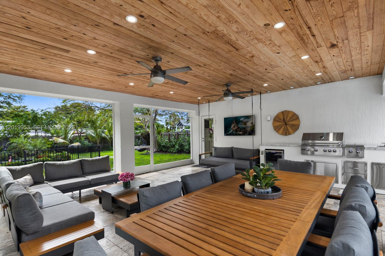 600 NE 4th St Pompano Beach, FL 33060