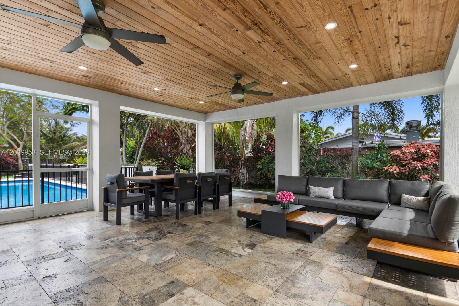 600 NE 4th St Pompano Beach, FL 33060