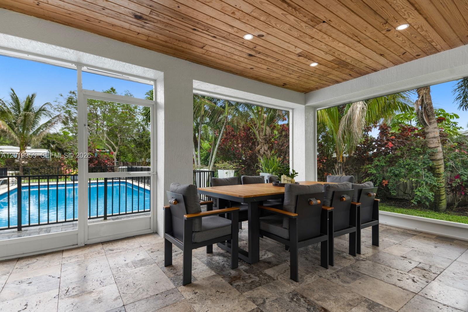 600 NE 4th St Pompano Beach, FL 33060