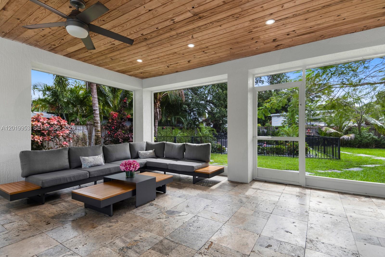 600 NE 4th St Pompano Beach, FL 33060