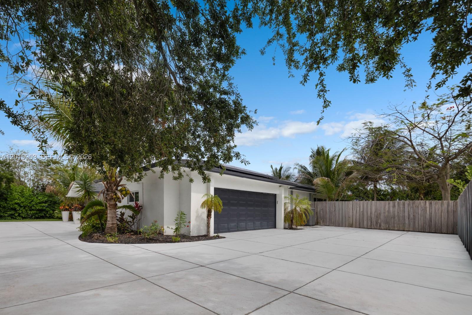 600 NE 4th St Pompano Beach, FL 33060