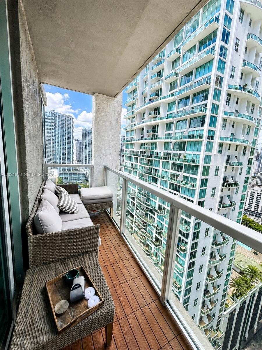 image 500 Brickell West15