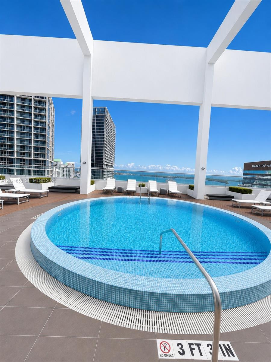 image 500 Brickell West19
